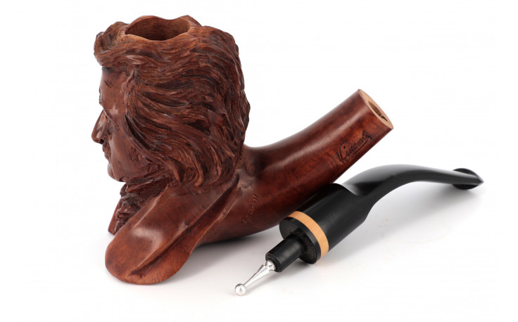 Frederic Chopin sculpted pipe