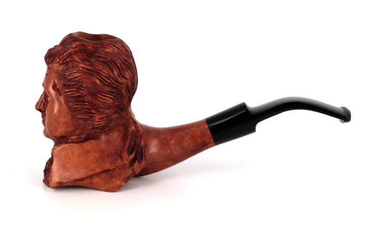 Mozart sculpted pipe