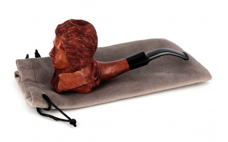 Mozart sculpted pipe