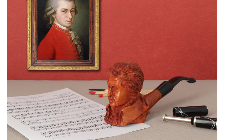 Mozart sculpted pipe