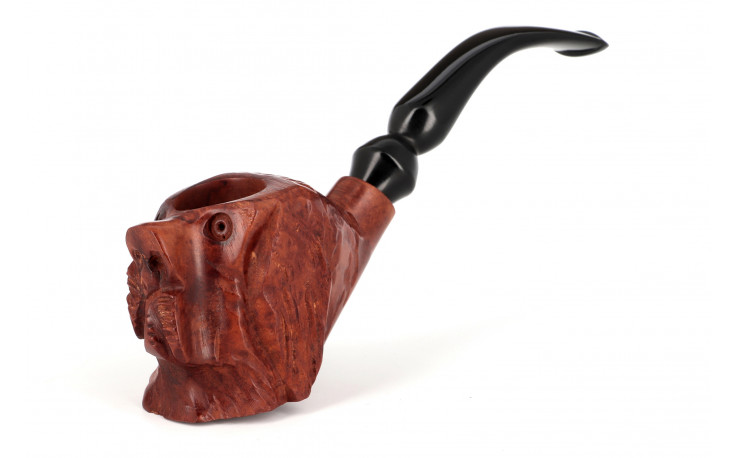 Dog (dog breed) sculpted pipe