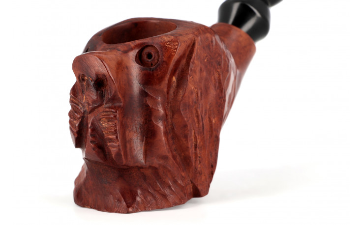 Dog (dog breed) sculpted pipe