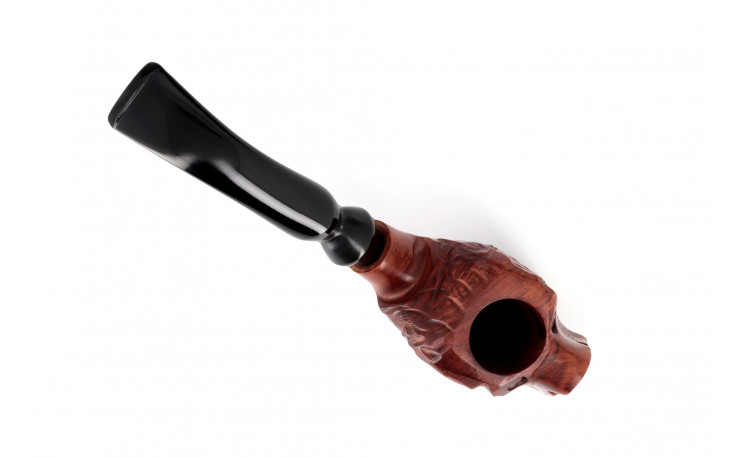 Dog (dog breed) sculpted pipe