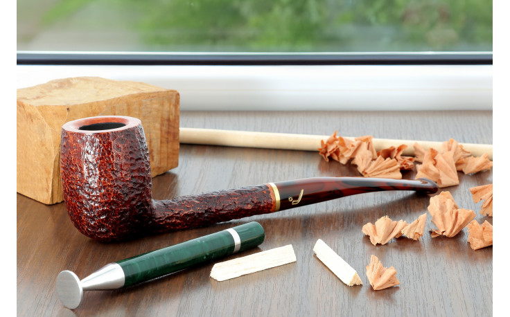 Savinelli Bing's Favorite sandblasted briar pipe