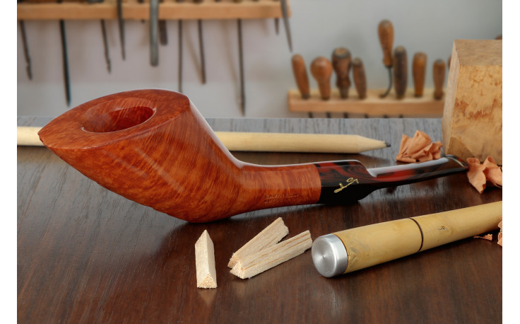 Savinelli Autograph Horn 083 pipe (Grade 8)