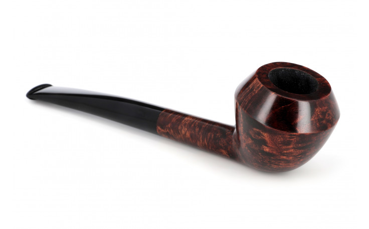 Nuttens Heritage 36 Rhodesian H3 pipe