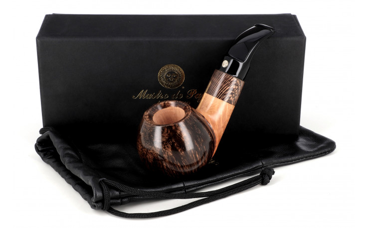 Mastro de Paja Unica Brucianaso Gigante pipe (bent apple)