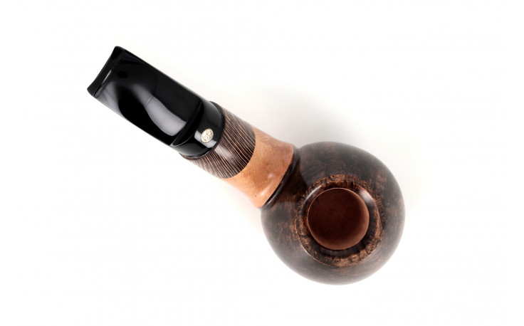 Mastro de Paja Unica Brucianaso Gigante pipe (bent apple)