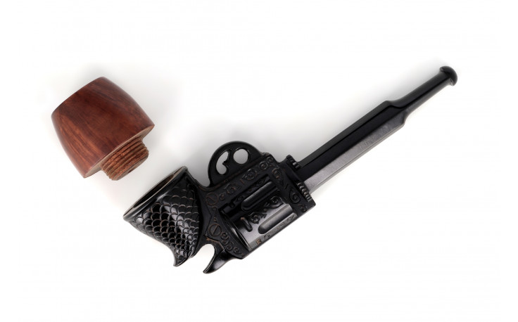 Gun pipe with a rounded bowl