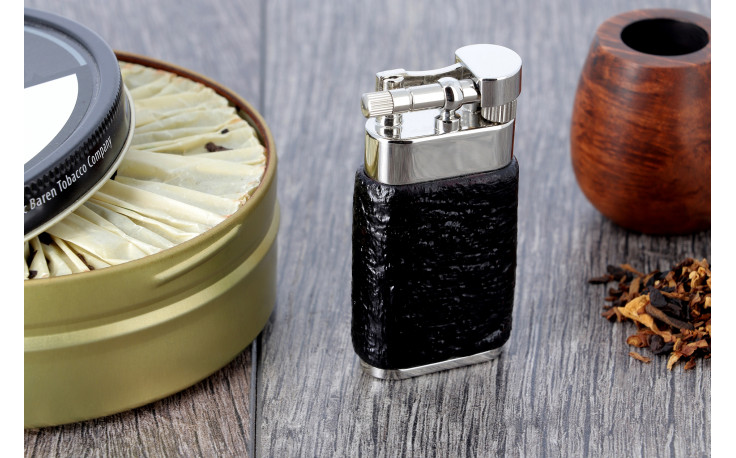 Savinelli pipe lighter (sandblasted briar)