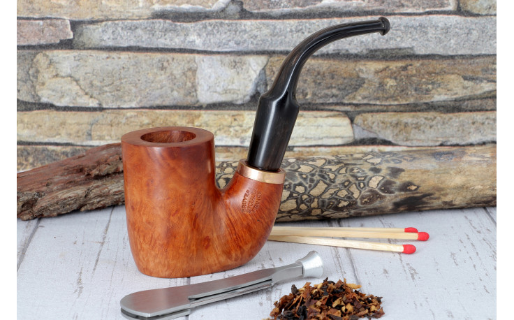 Oom Paul giant pipe with a horn stem