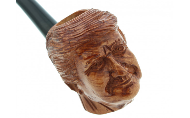 Donald Trump sculpted pipe