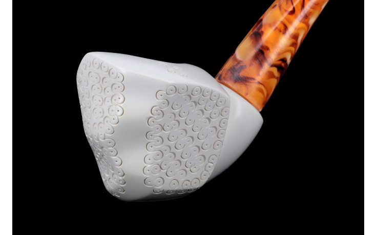 Asymmetrical Design meerschaum pipe