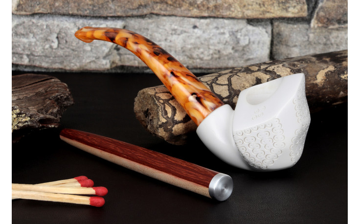 Asymmetrical Design meerschaum pipe