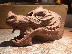 Briar pipe sculpted with a Dragon head