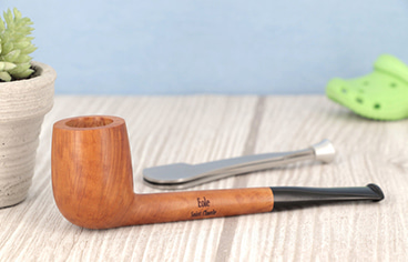 Eole Clairou pipe with a natural briar